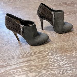 Michael Kors York Booties 8.5 NIB